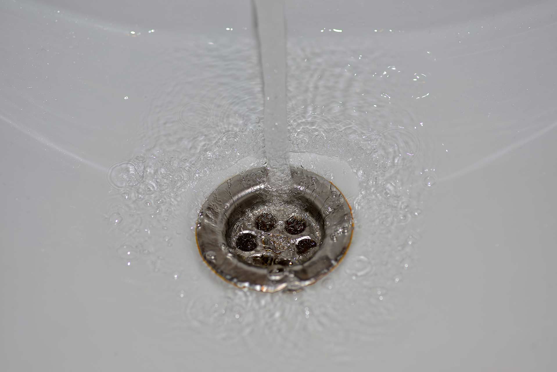 A2B Drains provides services to unblock blocked sinks and drains for properties in Ealing Brent.